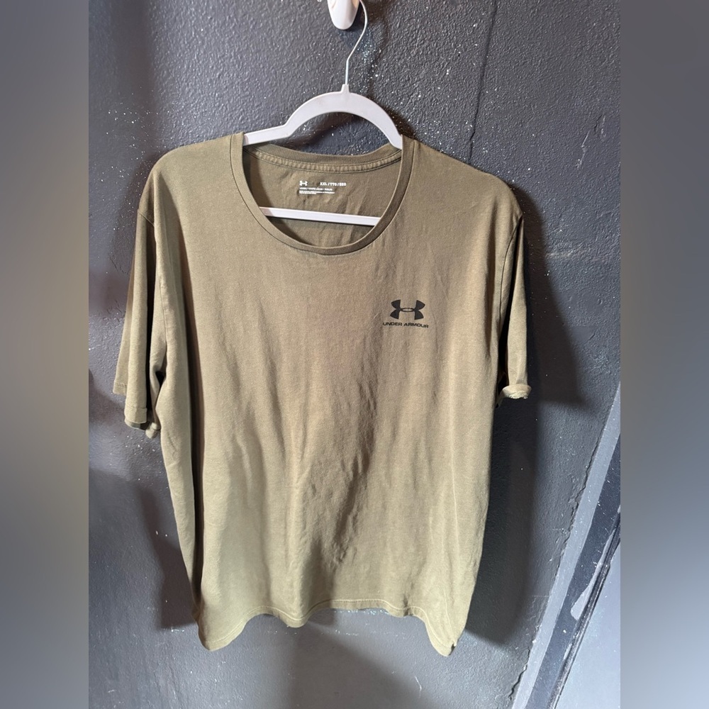 Under Armour Men's Olive Green Short Sleeve Tee